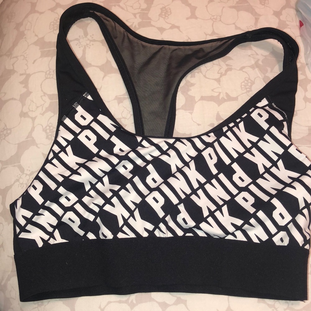 Black sports bra